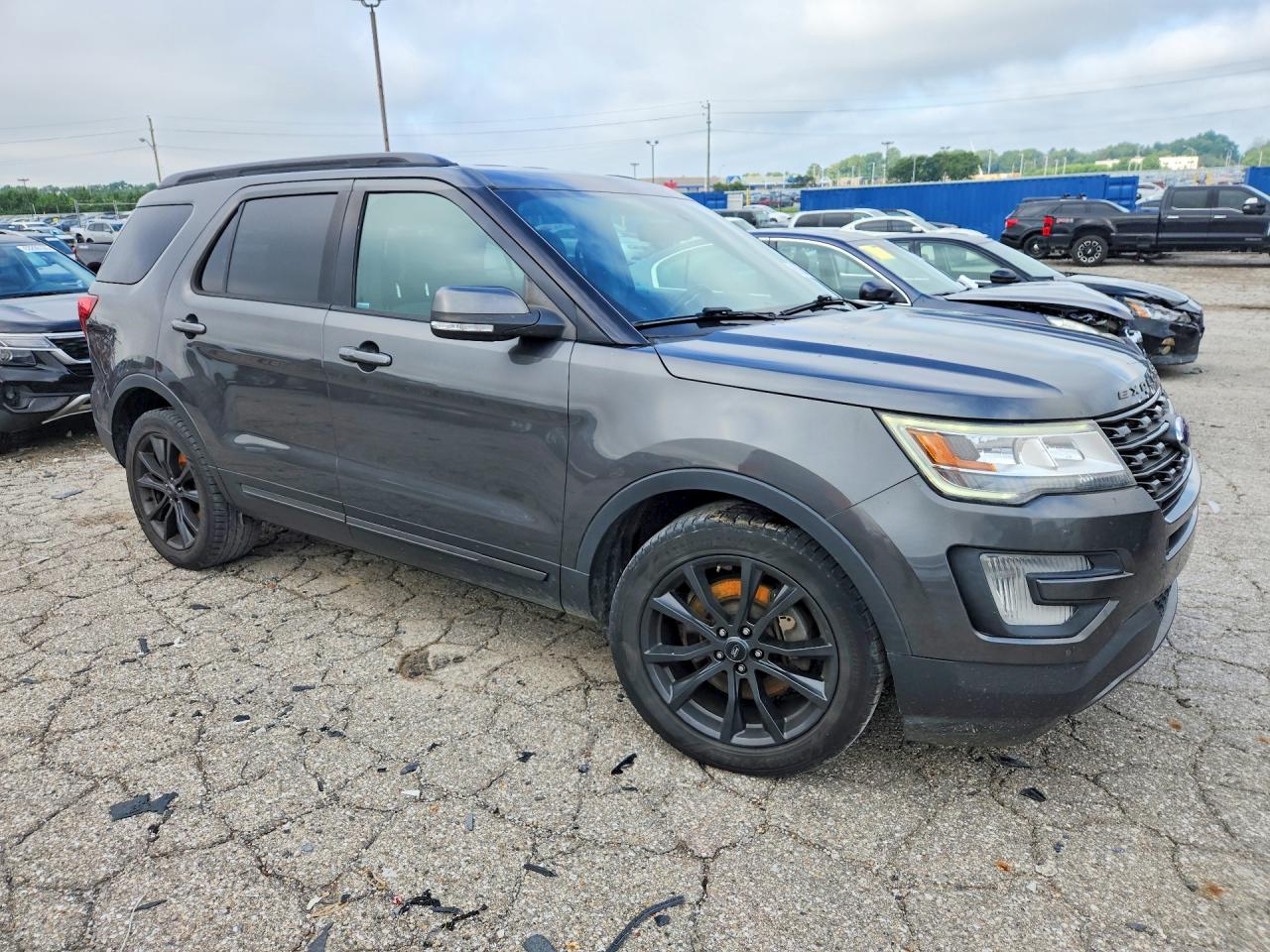 2017 FORD EXPLORER XLT — снимка 4