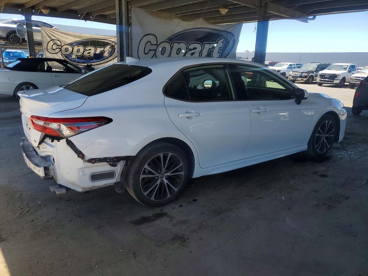 2019 TOYOTA CAMRY SE — снимка 3
