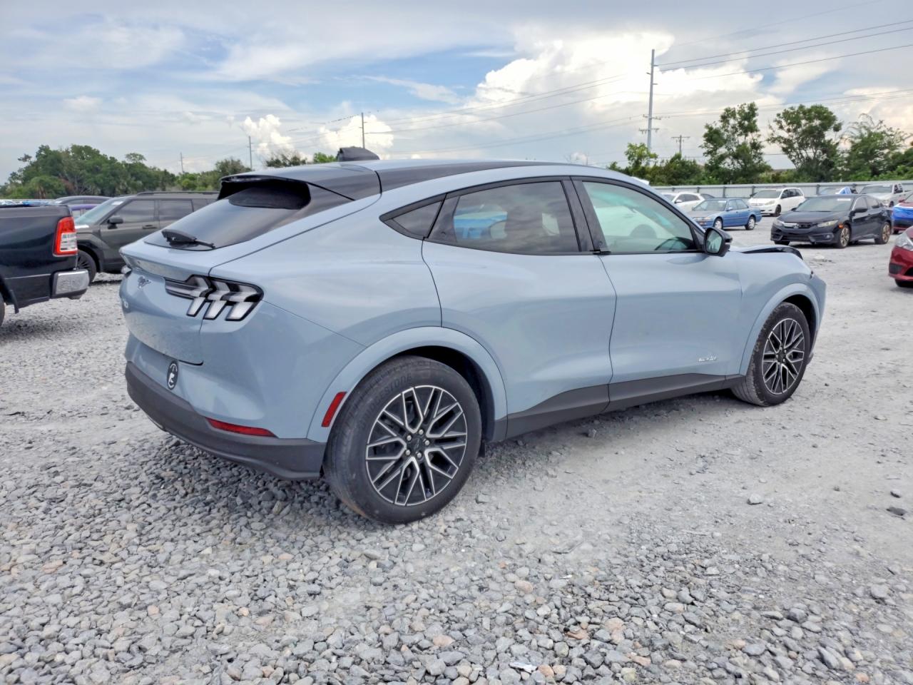 2025 FORD MUSTANG MACH-E PREMIUM — снимка 3