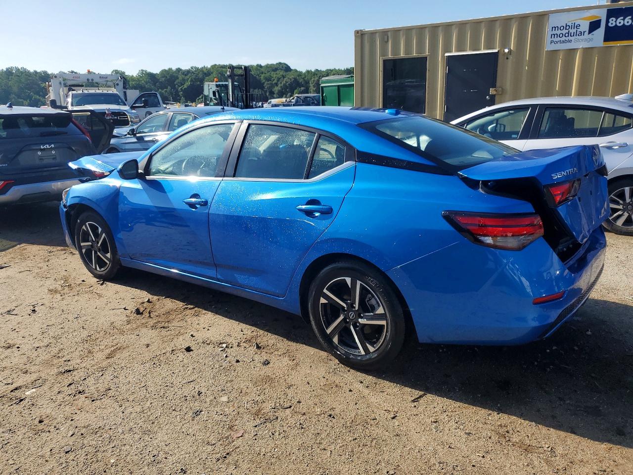 2025 NISSAN SENTRA SV — снимка 2