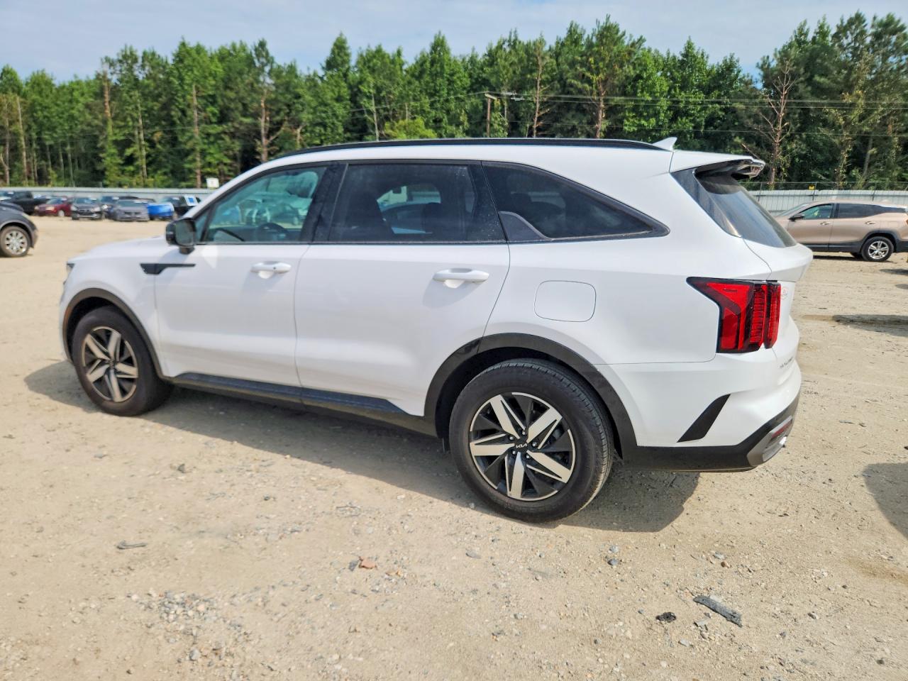 2023 KIA SORENTO S — снимка 2