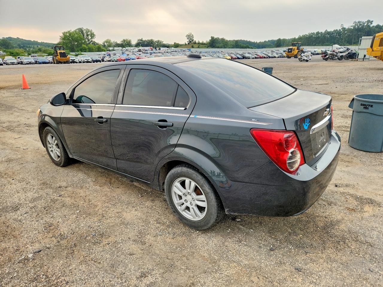 2015 CHEVROLET SONIC LT — снимка 2