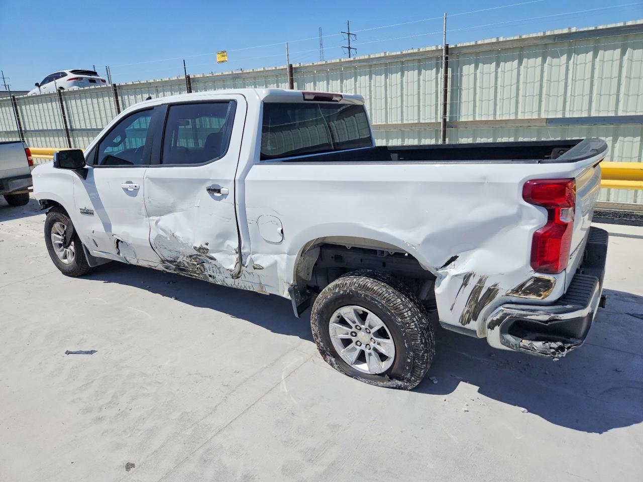 2021 CHEVROLET SILVERADO C1500 LT — снимка 2