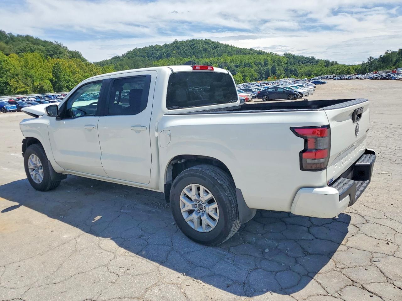 2022 NISSAN FRONTIER SV — снимка 2