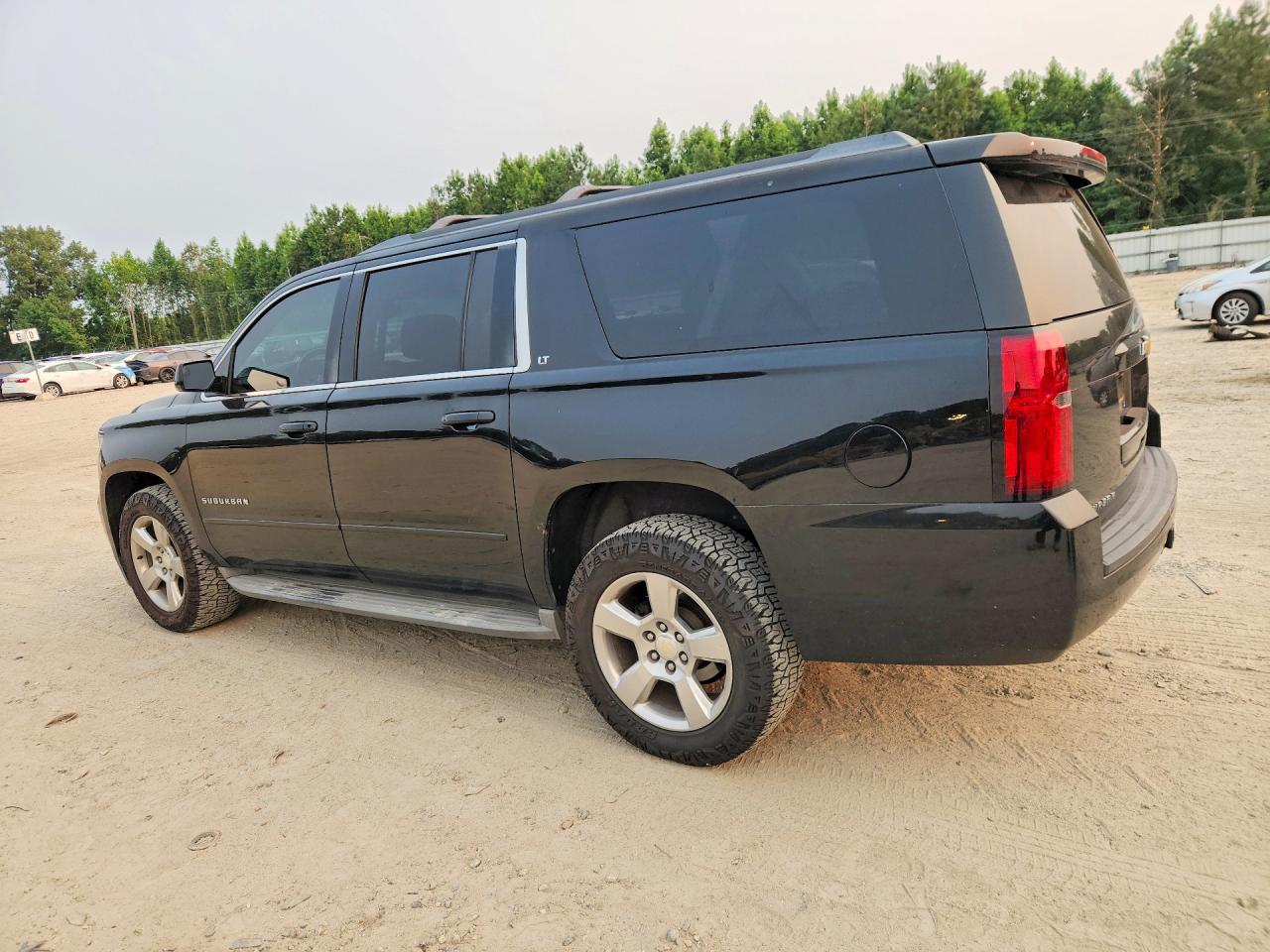 2015 CHEVROLET SUBURBAN K1500 LT — снимка 2