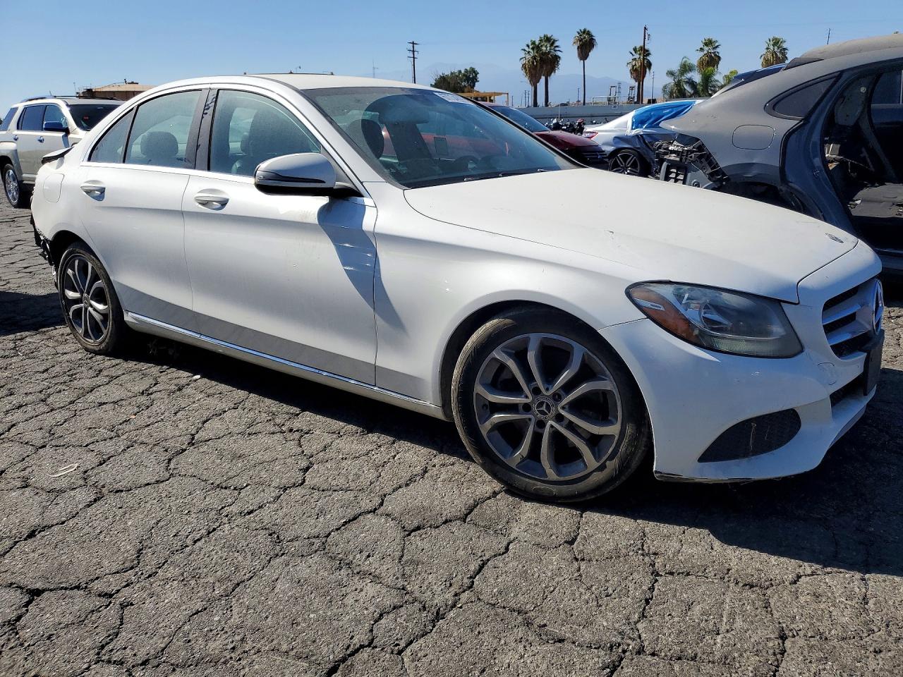 2017 MERCEDES-BENZ C 300 — снимка 4