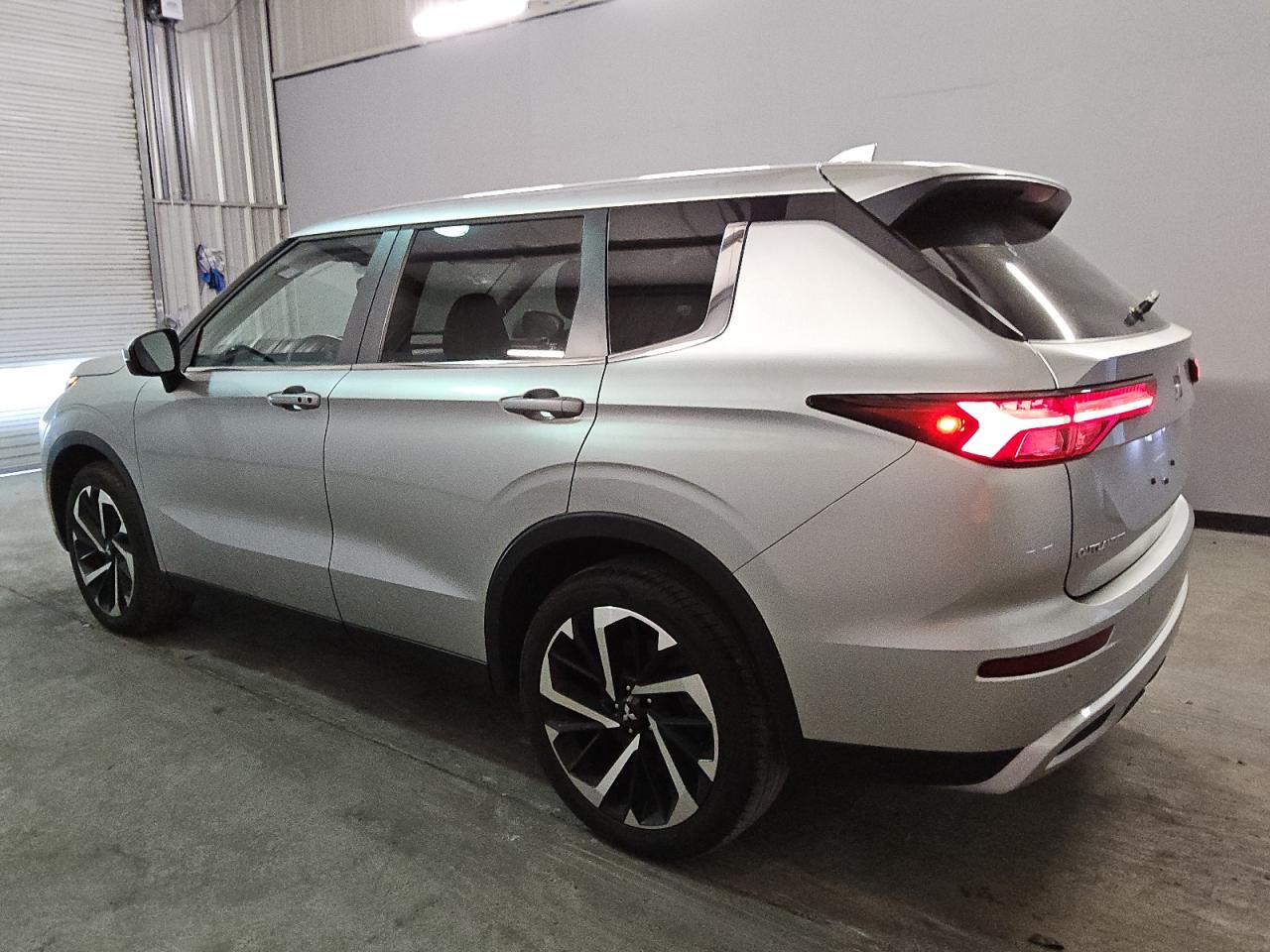 2024 MITSUBISHI OUTLANDER SE — снимка 2