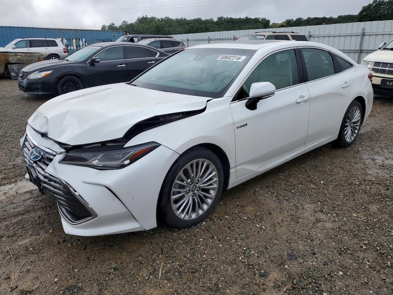 2020 TOYOTA AVALON
