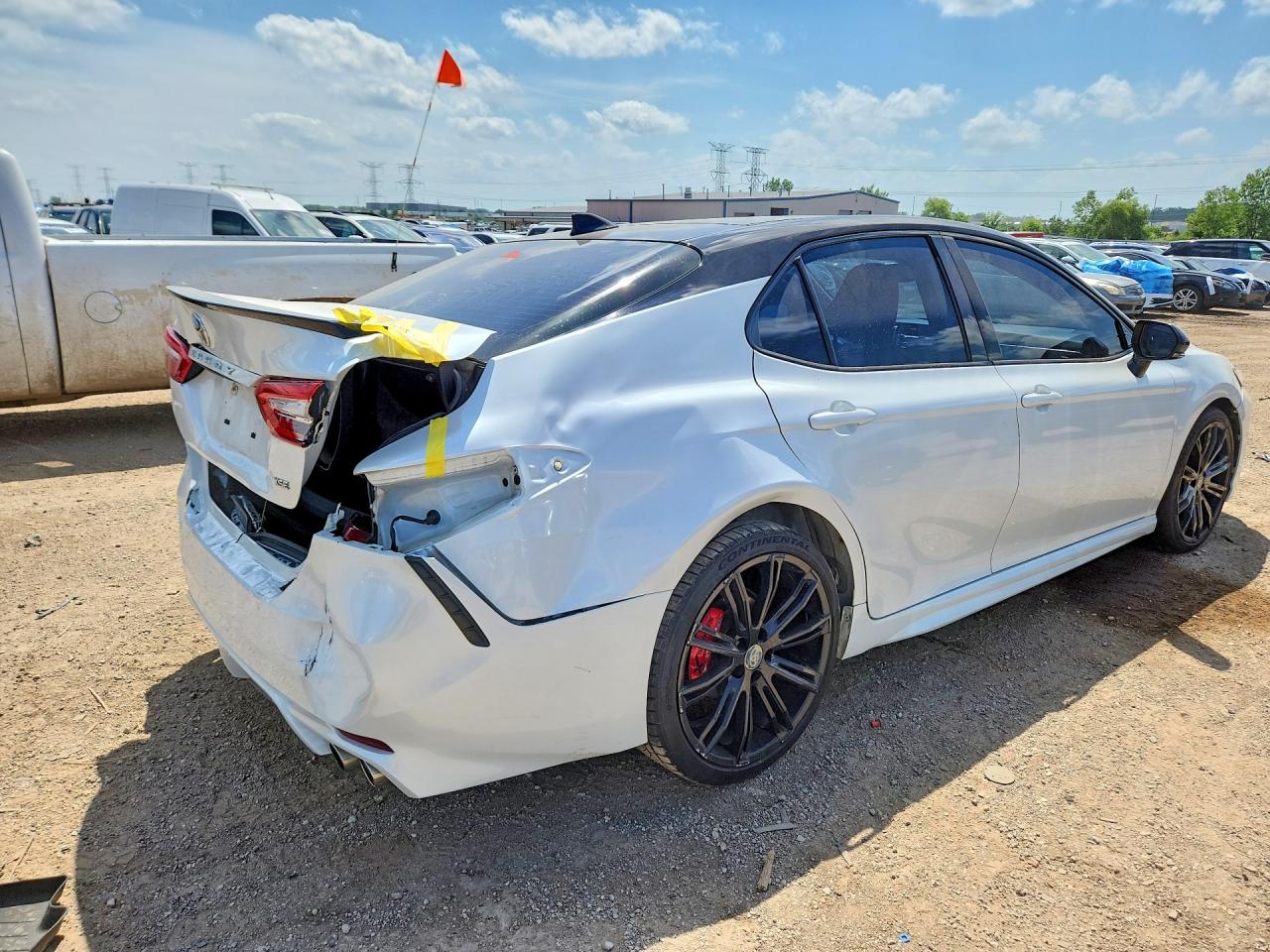 2020 TOYOTA CAMRY XSE — снимка 3