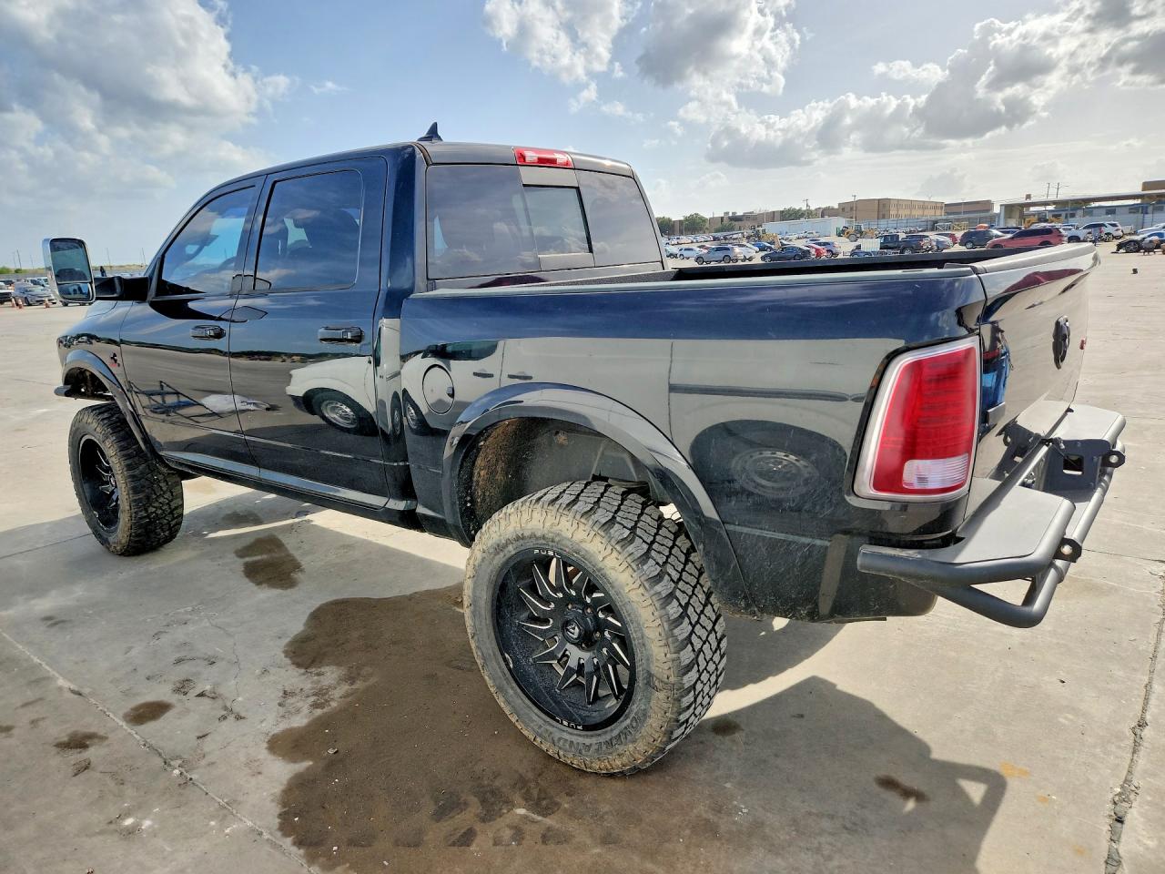 2017 RAM 1500 LARAMIE — снимка 2