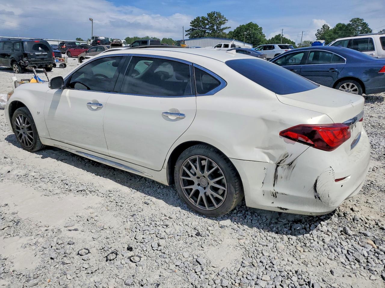 2015 INFINITI Q70L 3.7 — снимка 2