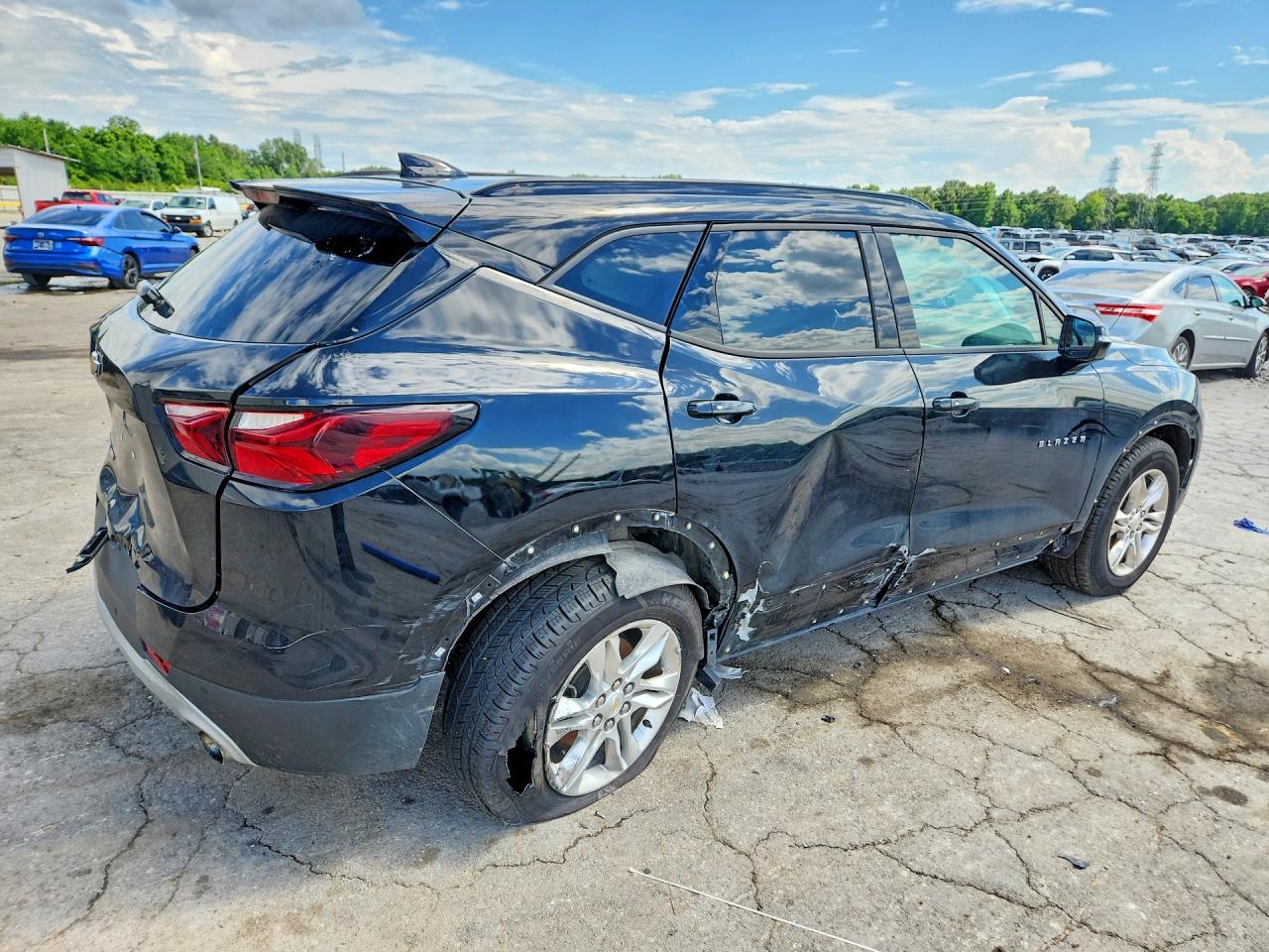 2019 CHEVROLET BLAZER 2LT — снимка 3