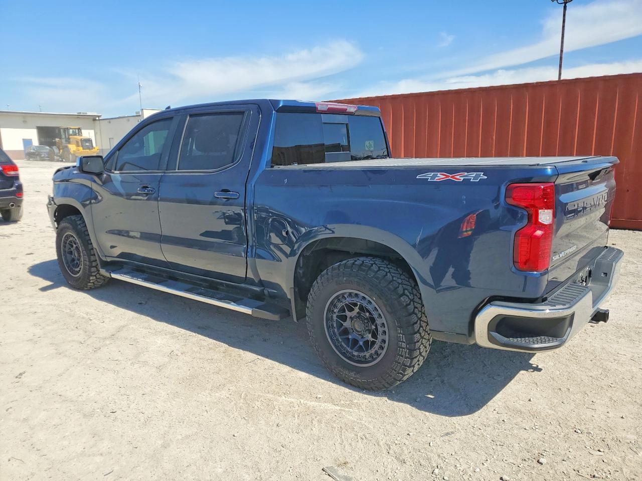 2021 CHEVROLET SILVERADO K1500 LT — снимка 2