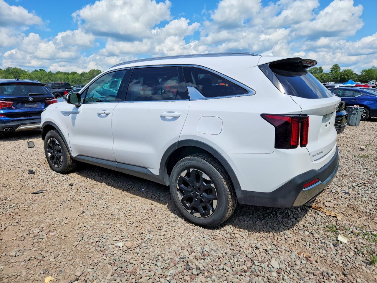 2025 KIA SORENTO S — снимка 2