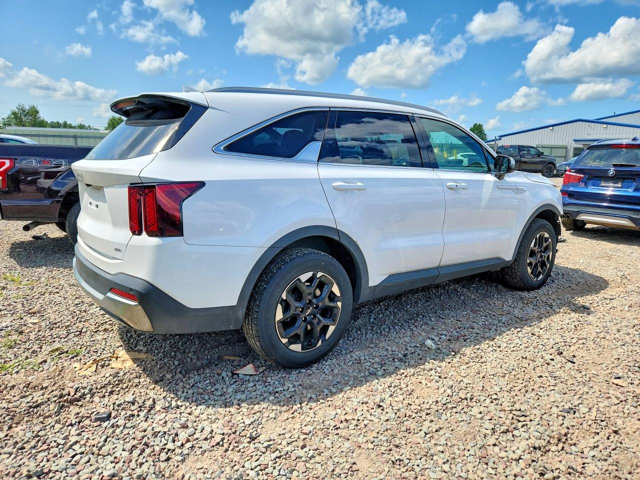 2025 KIA SORENTO S — снимка 3