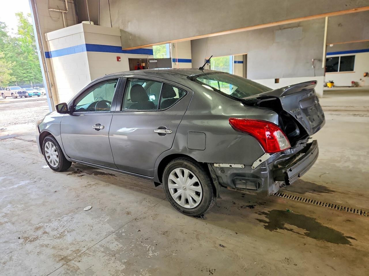 2018 NISSAN VERSA SV — снимка 2