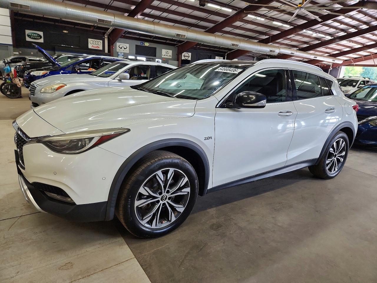 2017 INFINITI QX30 PREMIUM