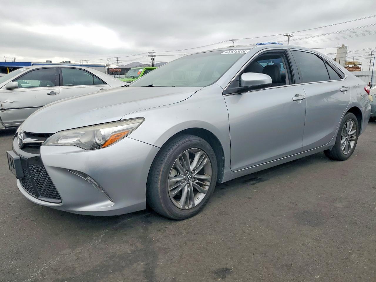 2017 TOYOTA CAMRY SE