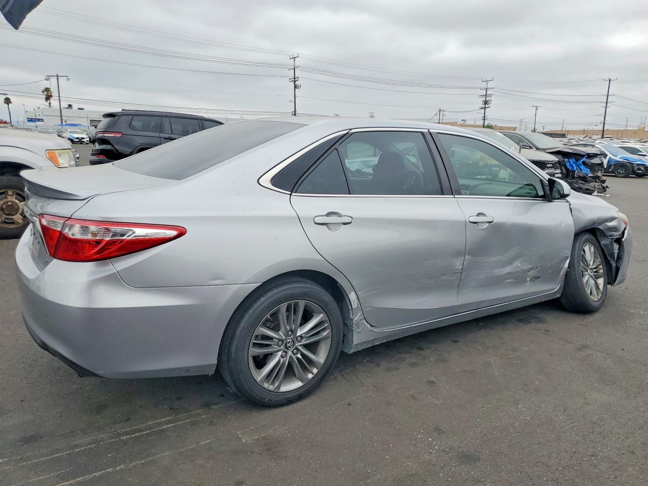 2017 TOYOTA CAMRY SE — снимка 3