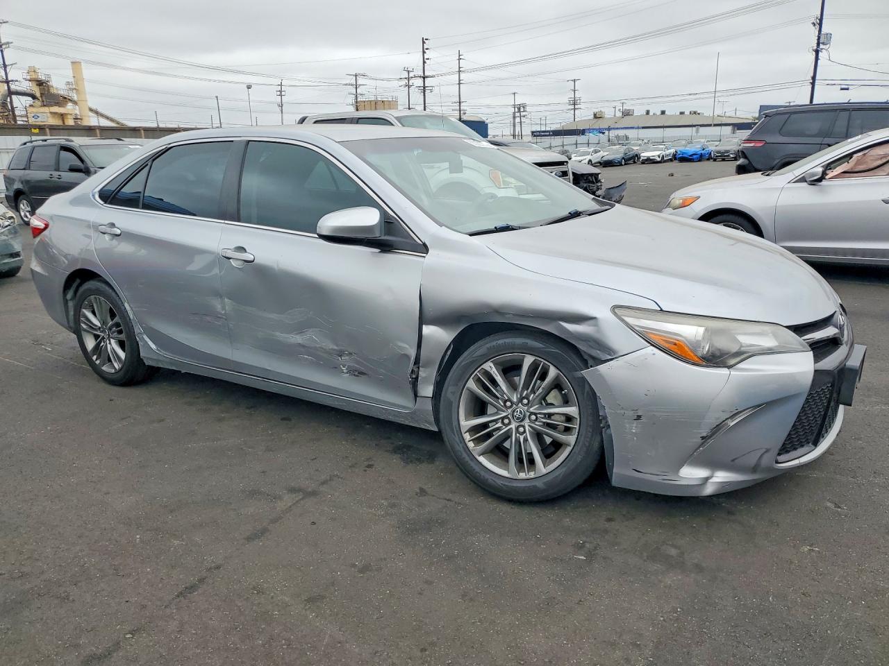 2017 TOYOTA CAMRY SE — снимка 4