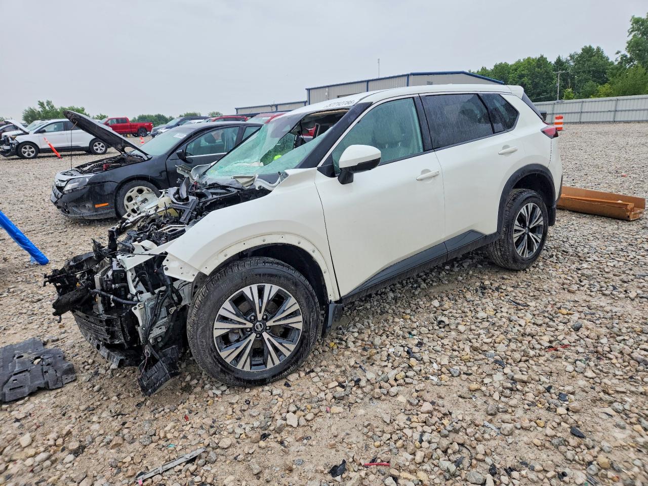 2021 NISSAN ROGUE SV