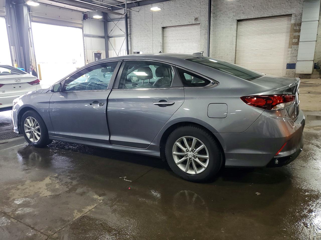2019 HYUNDAI SONATA SE — снимка 2