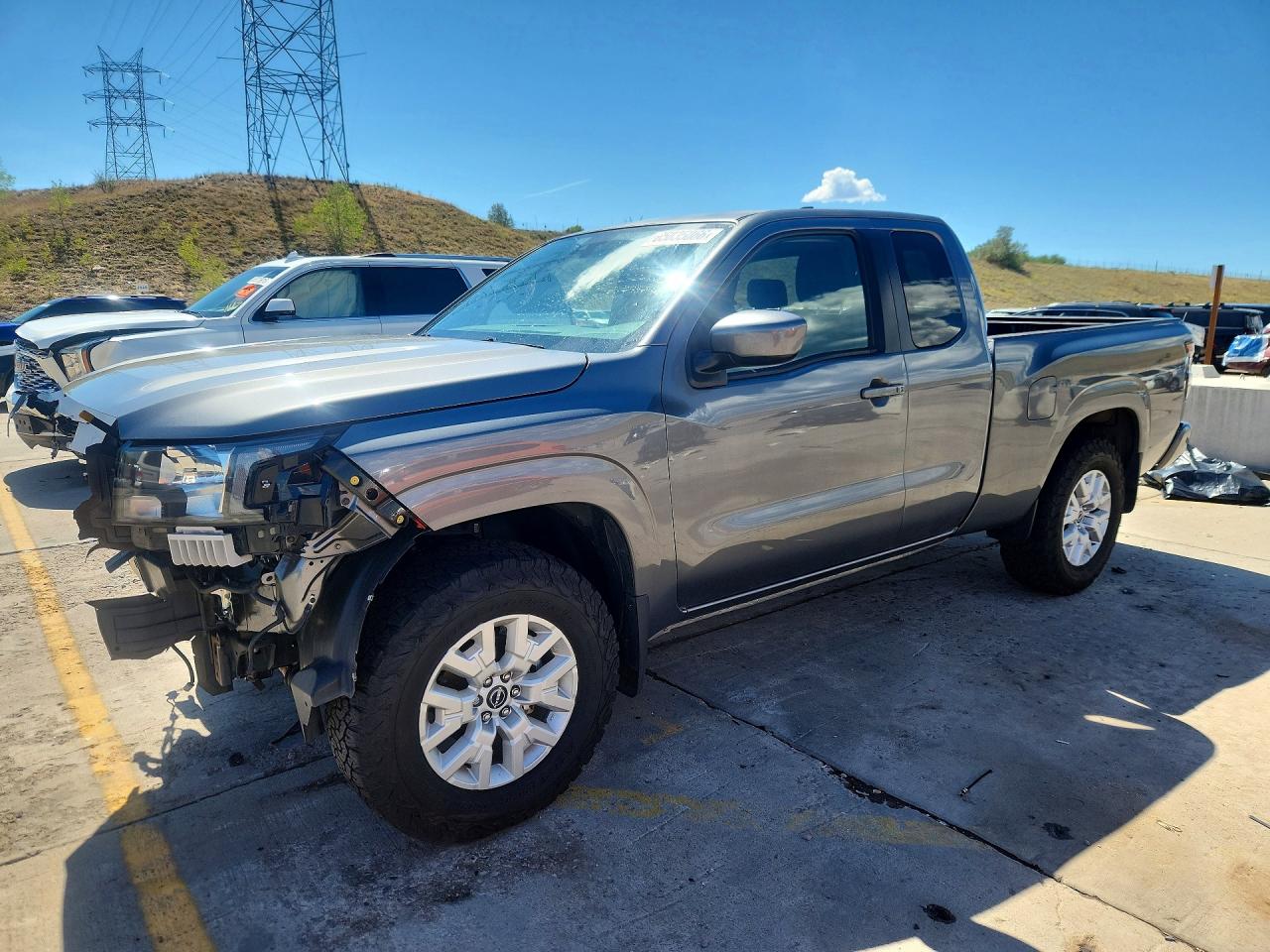2022 NISSAN FRONTIER SV