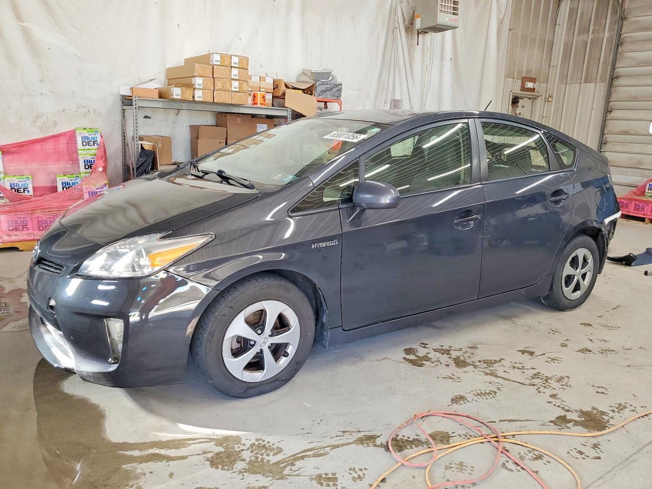 2015 TOYOTA PRIUS FOUR