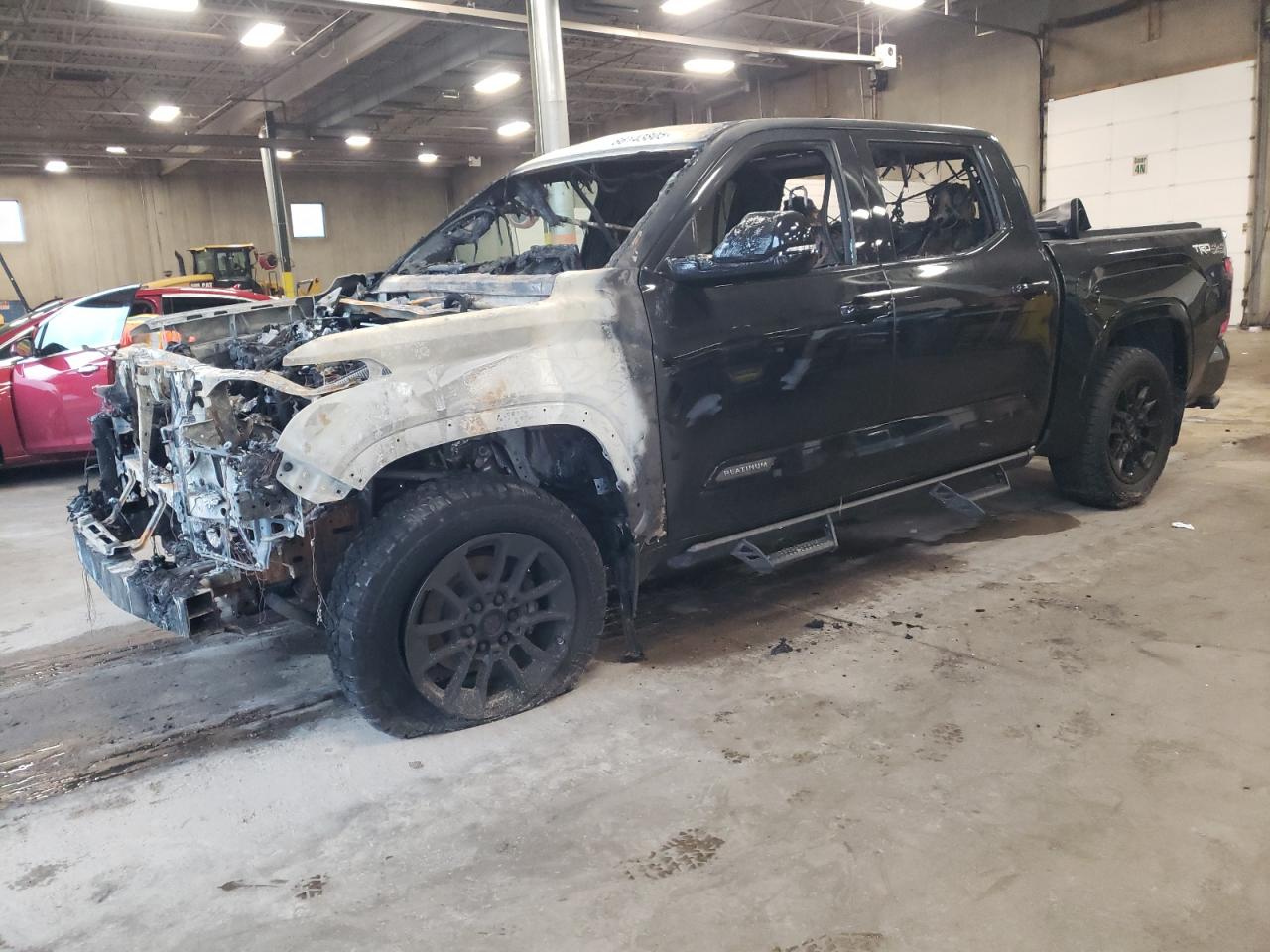 2024 TOYOTA TUNDRA CREWMAX LIMITED