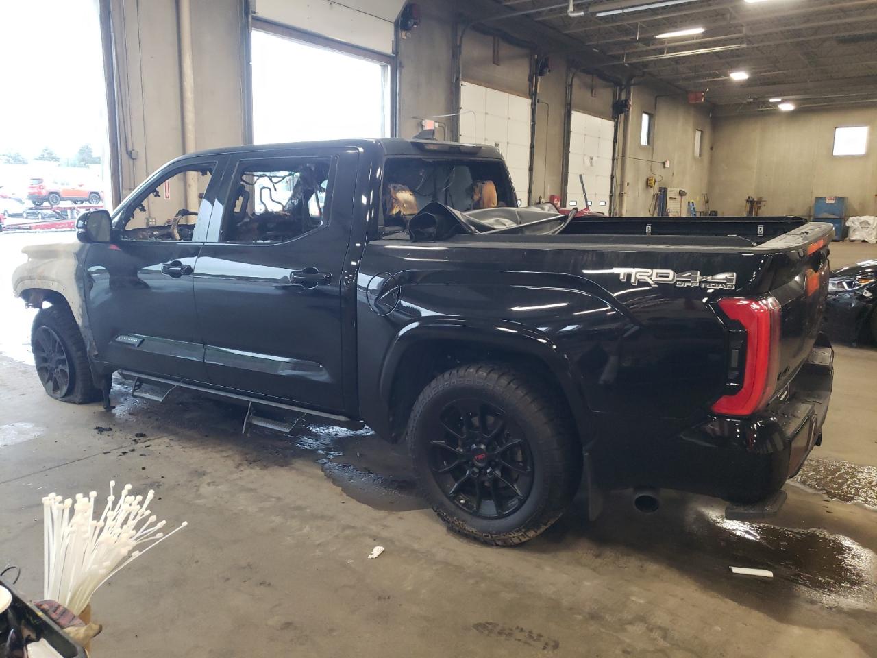 2024 TOYOTA TUNDRA CREWMAX LIMITED — снимка 2