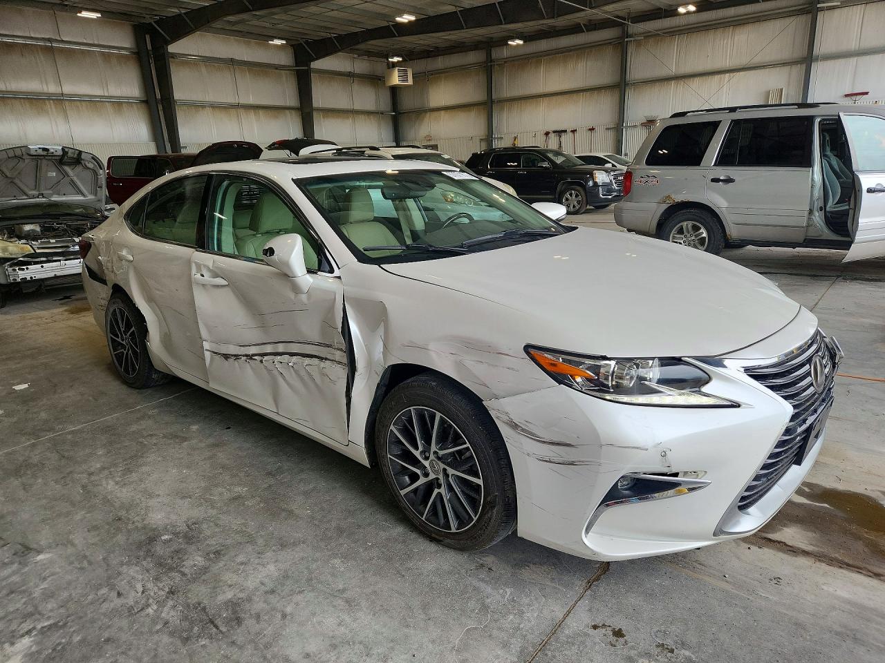 2017 LEXUS ES 350 — снимка 4