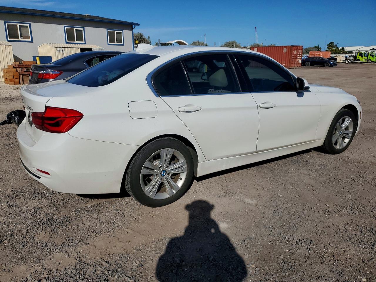 2017 BMW 330 I — снимка 3