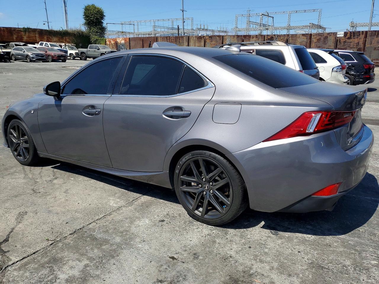 2016 LEXUS IS 200T — снимка 2