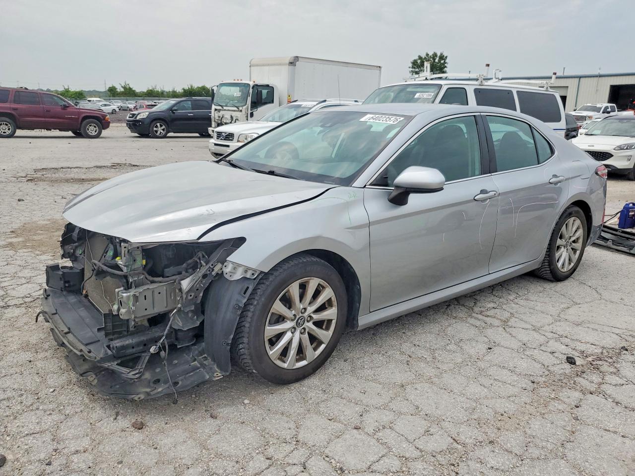 2019 TOYOTA CAMRY LE