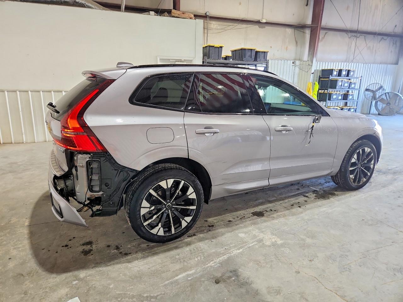 2026 VOLVO XC60 PLUS — снимка 3