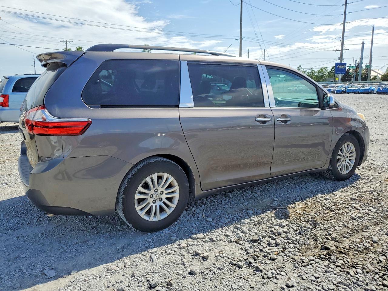 2015 TOYOTA SIENNA XLE 8-PASSENGER — снимка 3