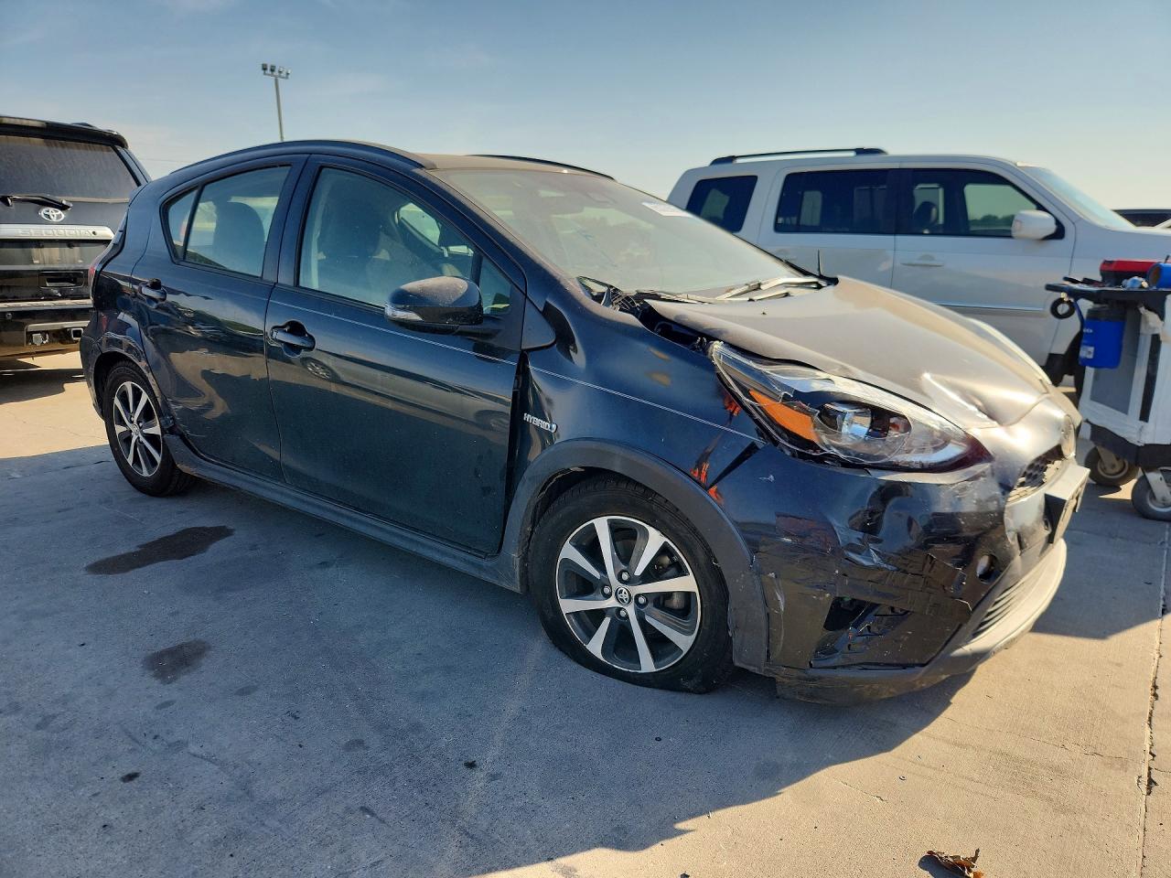 2018 TOYOTA PRIUS C THREE — снимка 4