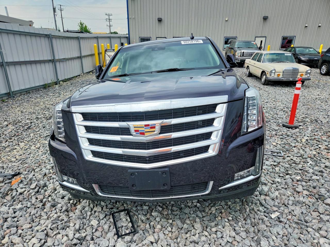 2018 CADILLAC ESCALADE LUXURY — снимка 5