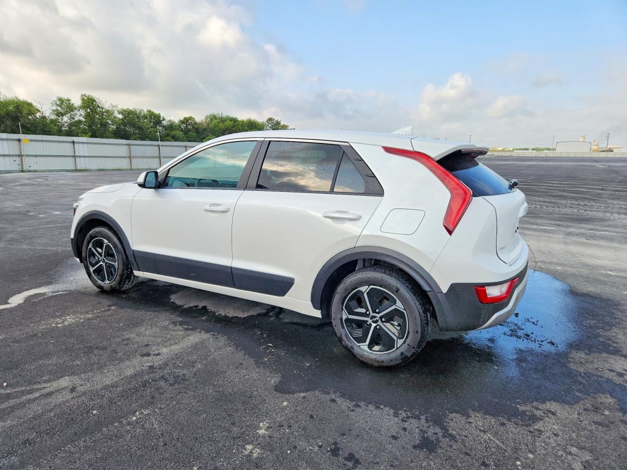 2026 KIA NIRO LX — снимка 2