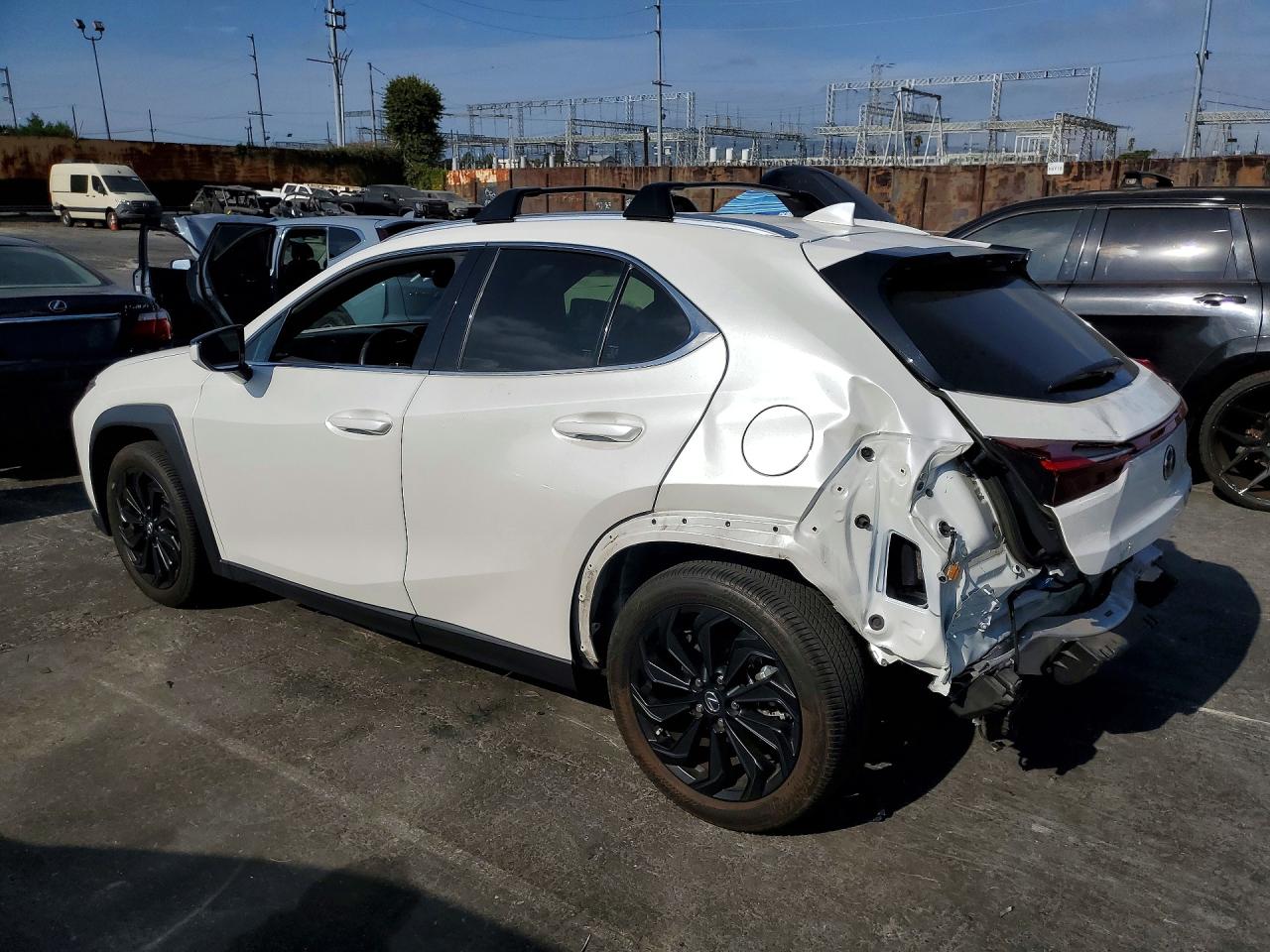 2024 LEXUS UX 250H BASE — снимка 2