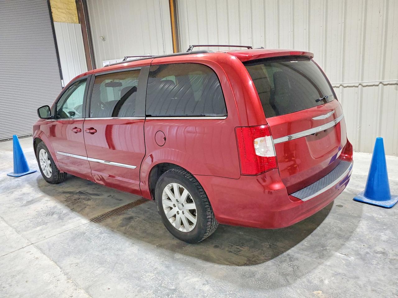 2016 CHRYSLER TOWN & COUNTRY TOURING — снимка 2