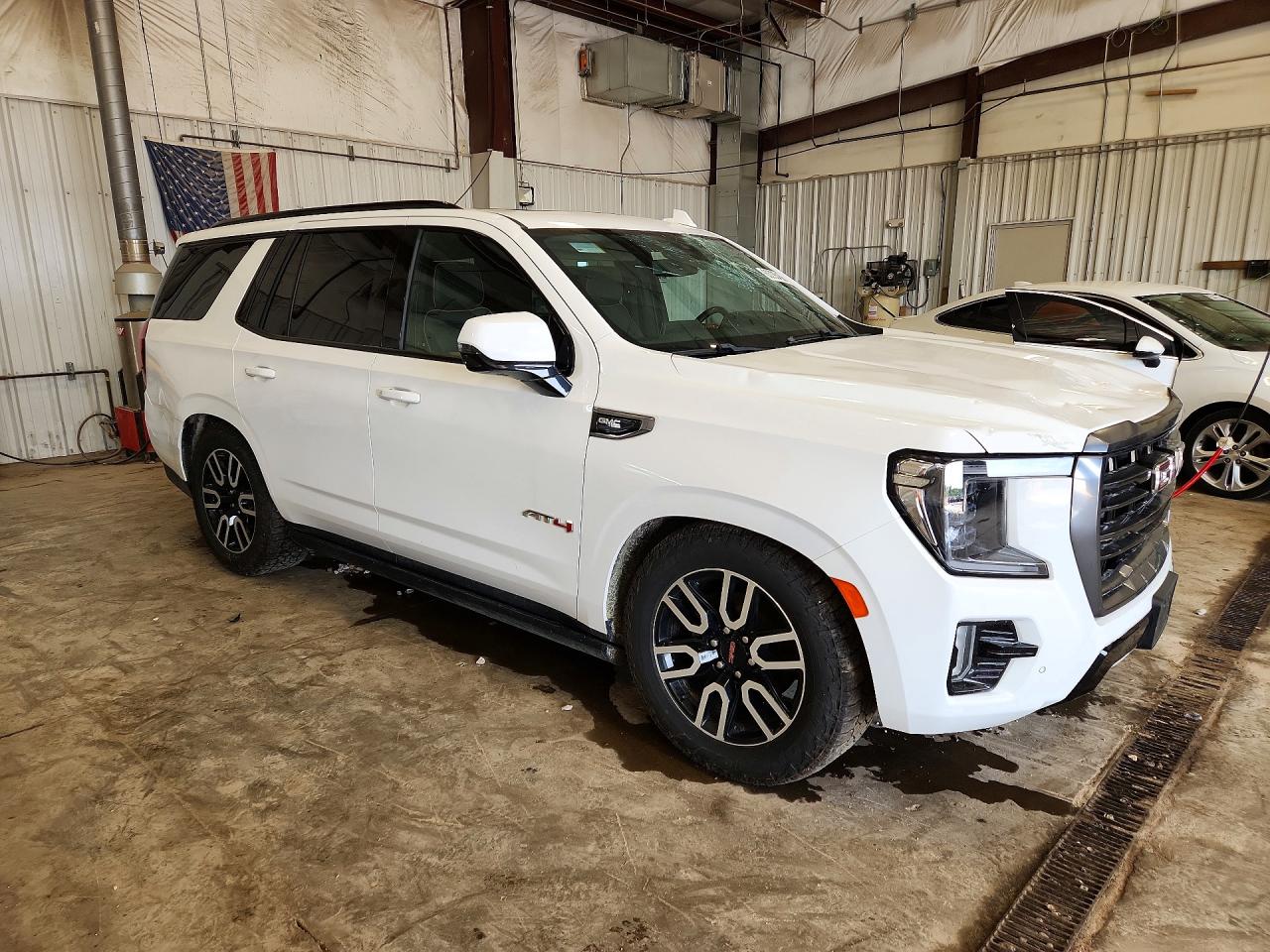 2021 GMC YUKON AT4 — снимка 4