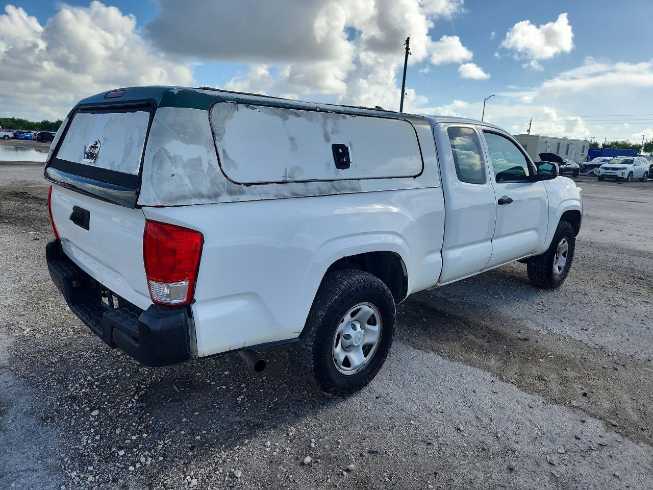 2017 TOYOTA TACOMA SR — снимка 3