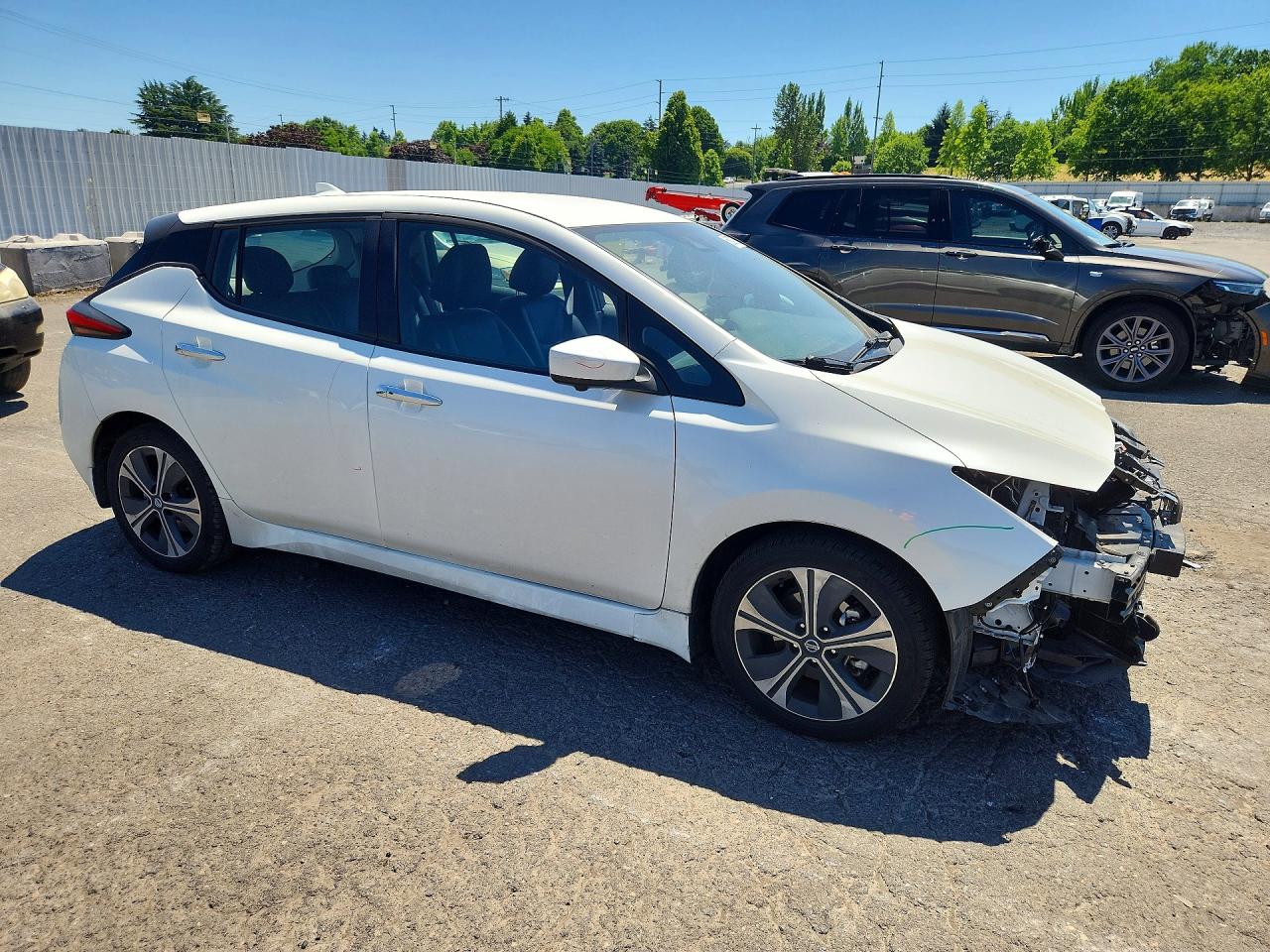 2020 NISSAN LEAF SV — снимка 4