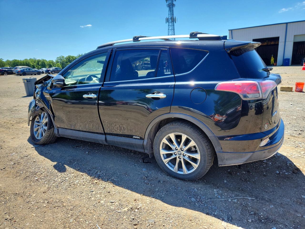 2017 TOYOTA RAV4 HV LIMITED — снимка 2