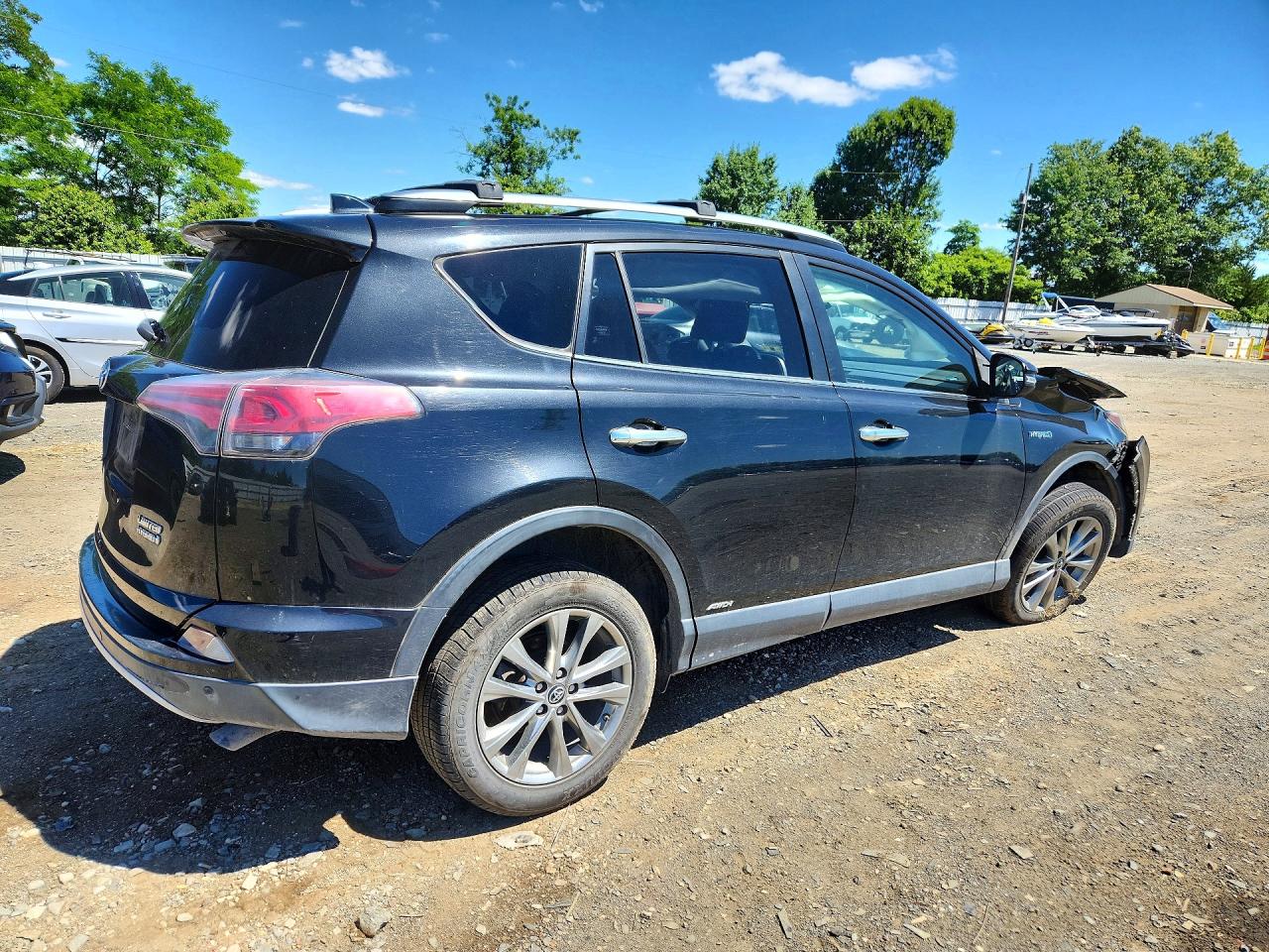 2017 TOYOTA RAV4 HV LIMITED — снимка 3