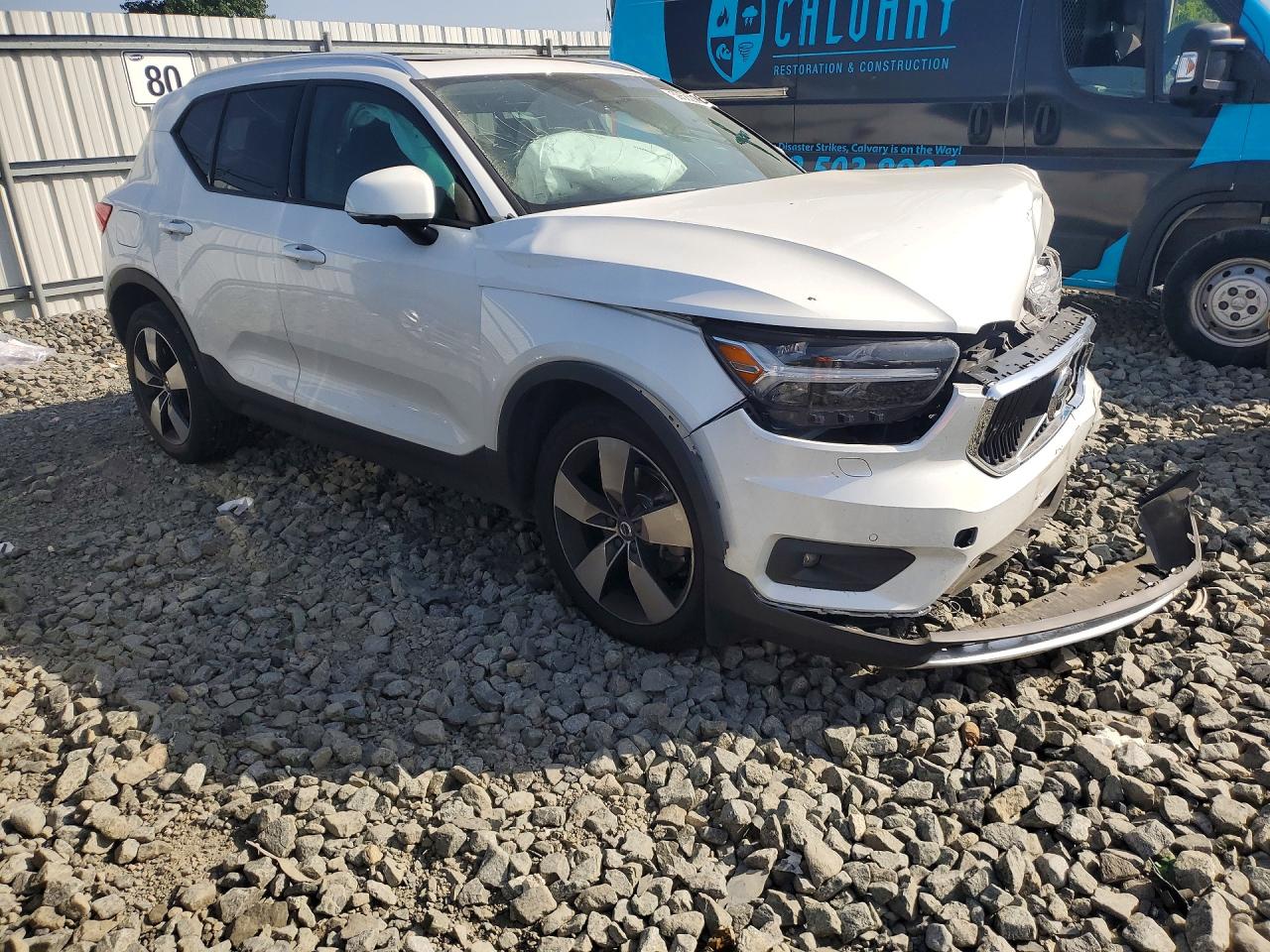 2021 VOLVO XC40 T5 MOMENTUM — снимка 4