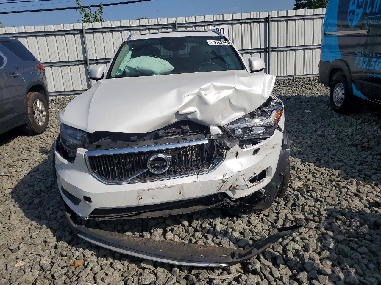 2021 VOLVO XC40 T5 MOMENTUM — снимка 5