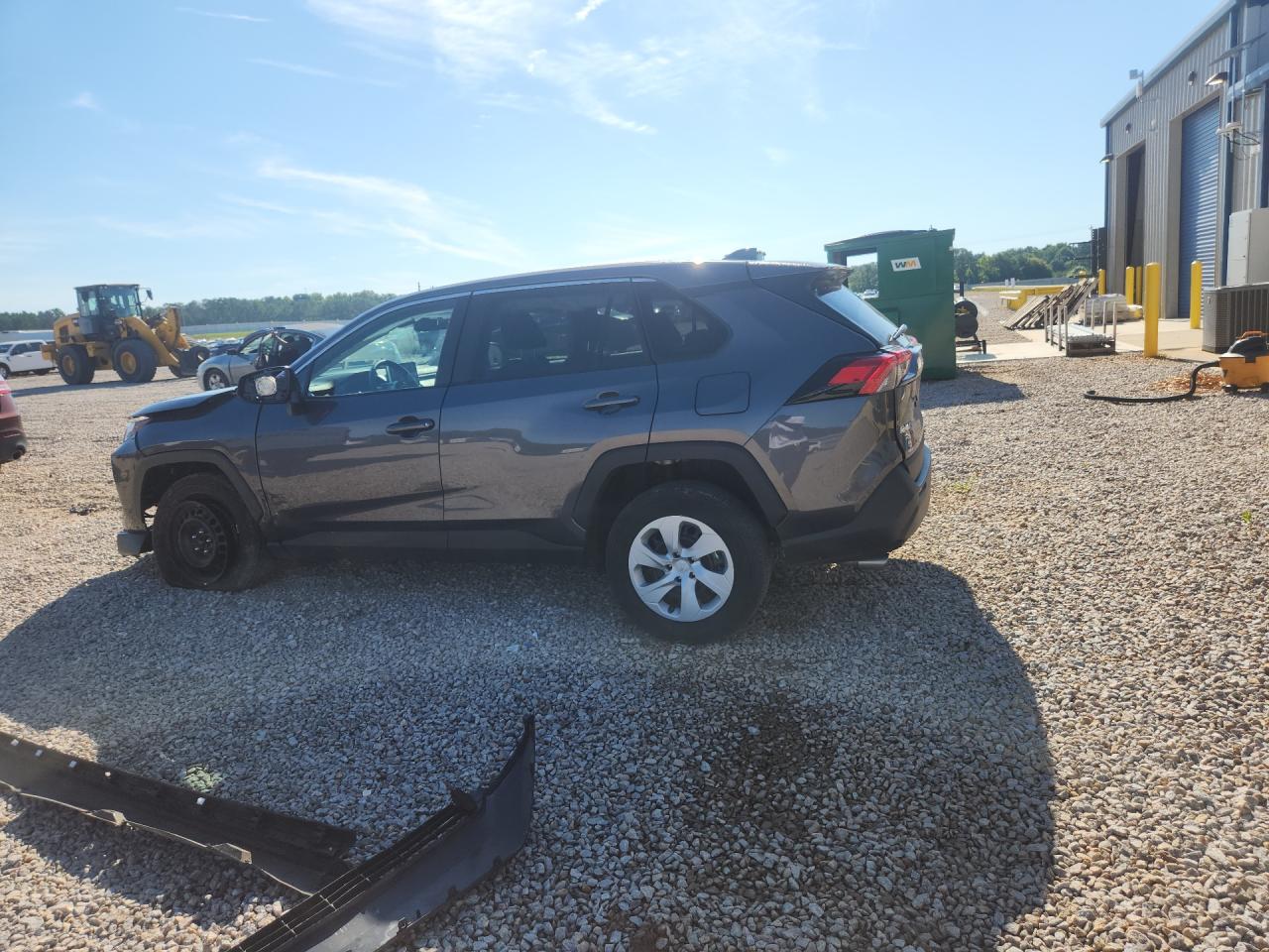 2025 TOYOTA RAV4 LE — снимка 2