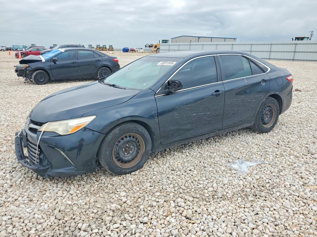 2015 TOYOTA CAMRY LE
